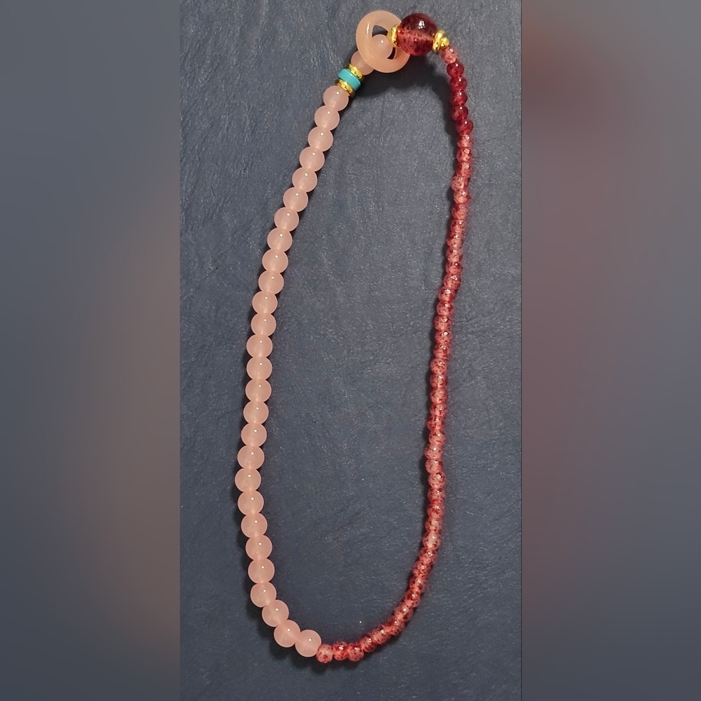 Elegant Pink and Red Beaded Bracelet - Picture 2 of 4